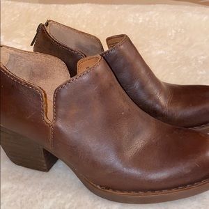 Born booties/brown